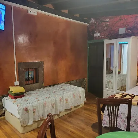 Luna Del Valle *